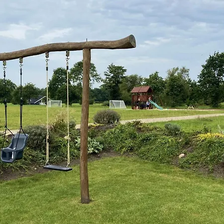 12 Person In Ansager-by Traum *